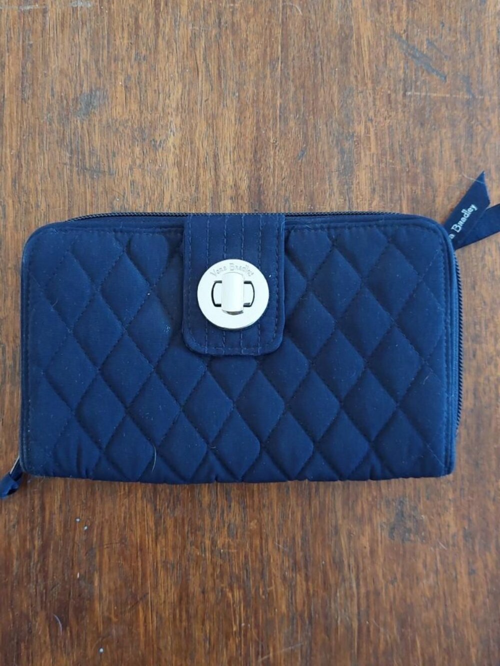 Vera Bradley navy blue quilted wallet #preppy #classic